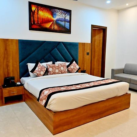 Hotel Elite - 5 Mins From Golden Temple Amritsar Quarto foto